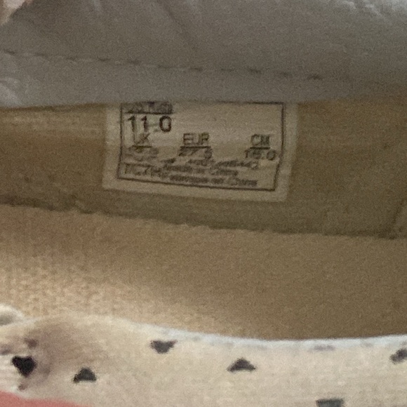 Toddler Vans in great condition - Picture 3 of 5